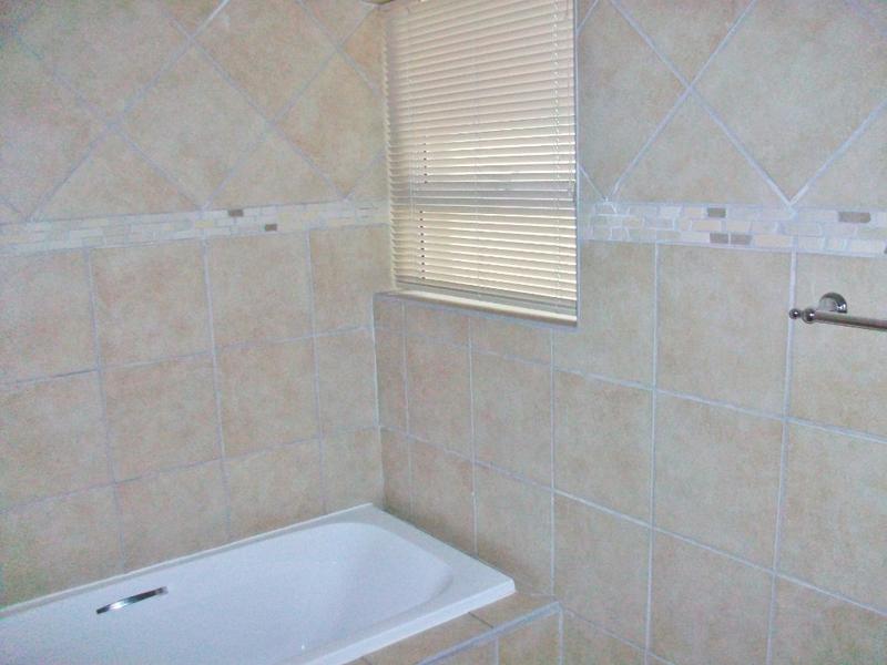 2 Bedroom Property for Sale in Hartenbos Central Western Cape